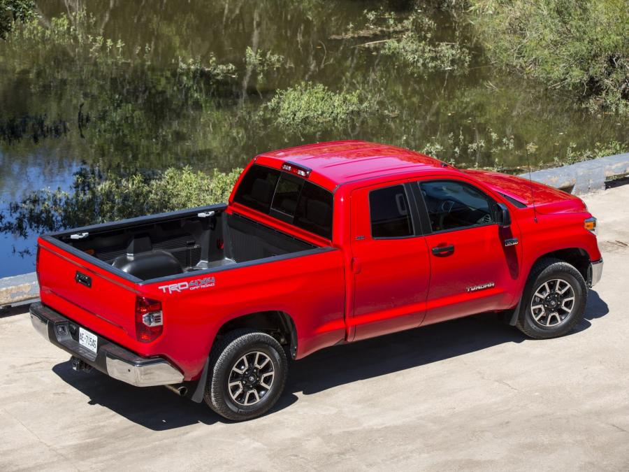  Toyota Tundra Double Cab SR5 by TRD 2013 года  (фото 10 из 18)